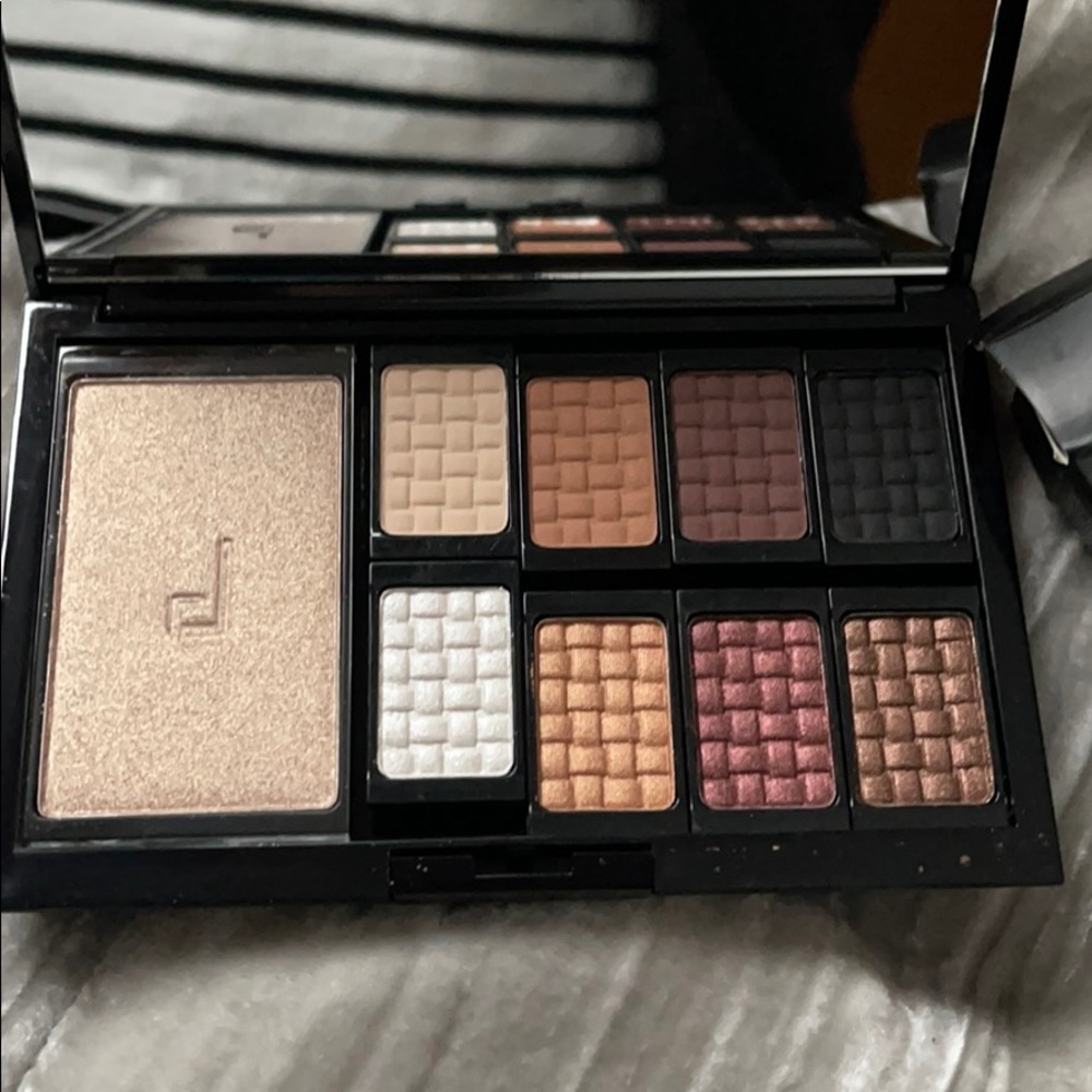 NWT Doucette Freematic Pro Eyeshadow Pallette